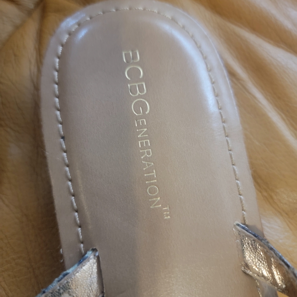 BCBG sandals - Picture 6 of 8